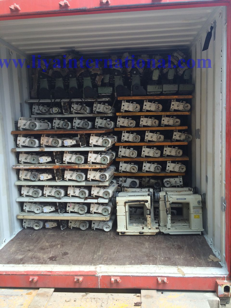 Loading sewing machines (70)