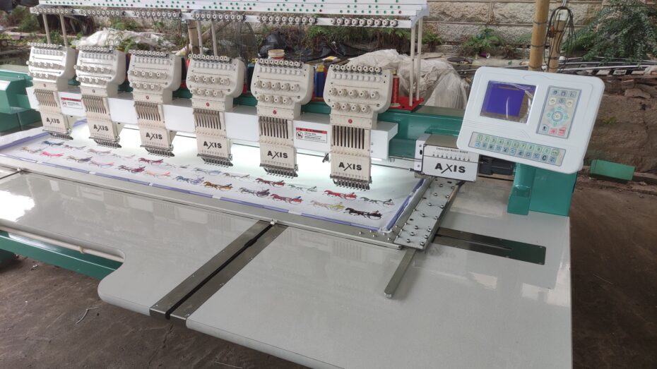 Used Embroidery Machine 6 head Axis 906